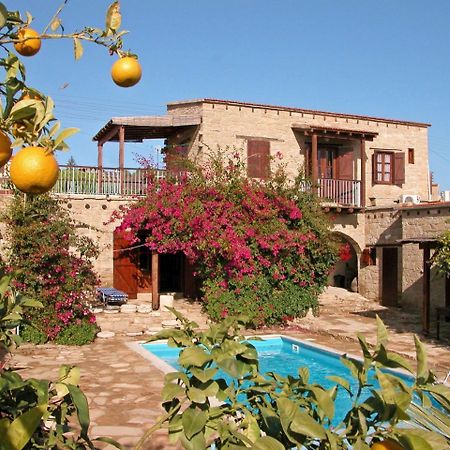 Myrto House Aparthotel Tochni Bagian luar foto
