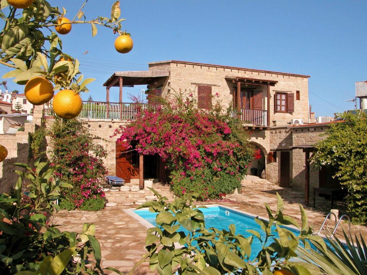 Myrto House Aparthotel Tochni Bagian luar foto