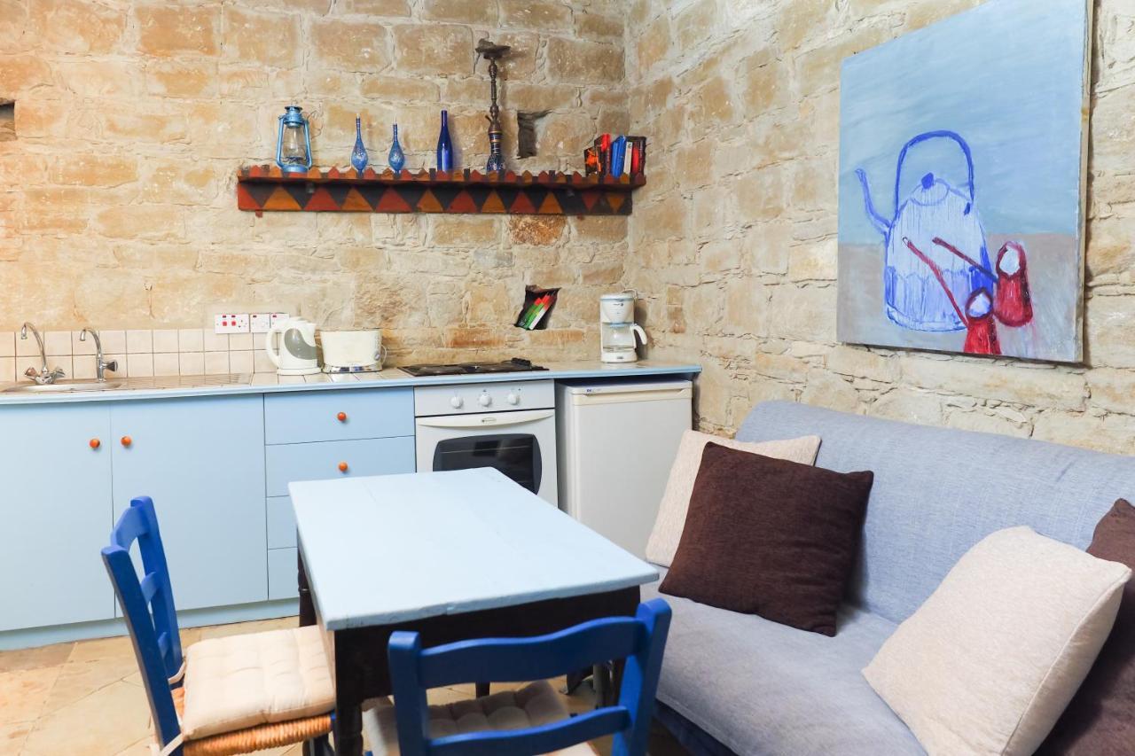 Myrto House Aparthotel Tochni Bagian luar foto